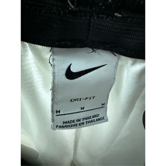 Nike Dri Fit Men’s Size M Medium Athletic Shorts White 11”  Inch Inseam - Picture 3 of 3